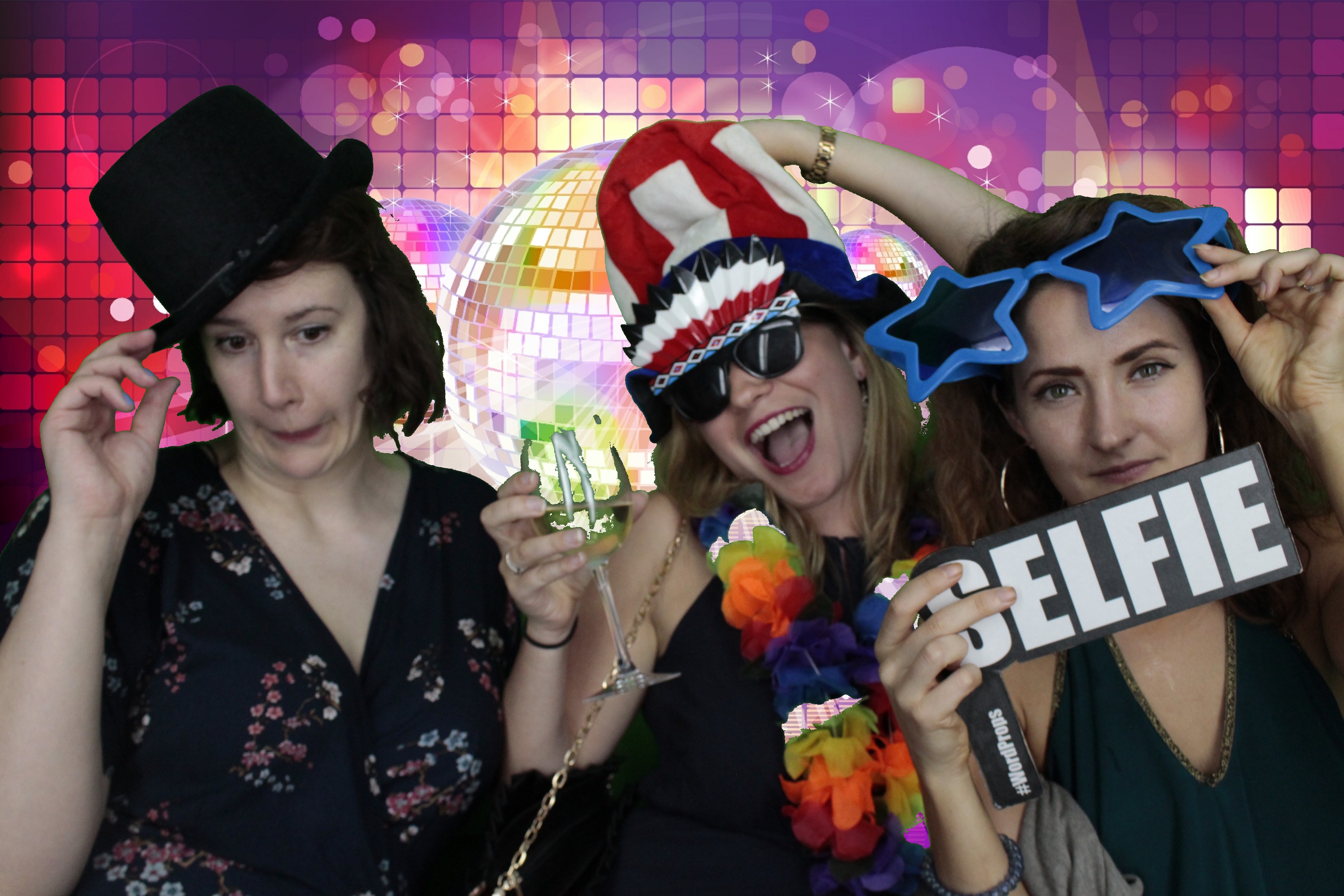 Mr & Mrs Bowles | View more photos from the event at gallery.myphotoboothexperience.co.uk/u/MyPhotoBoothExperienceLtd/Mr-Mrs-Bowles